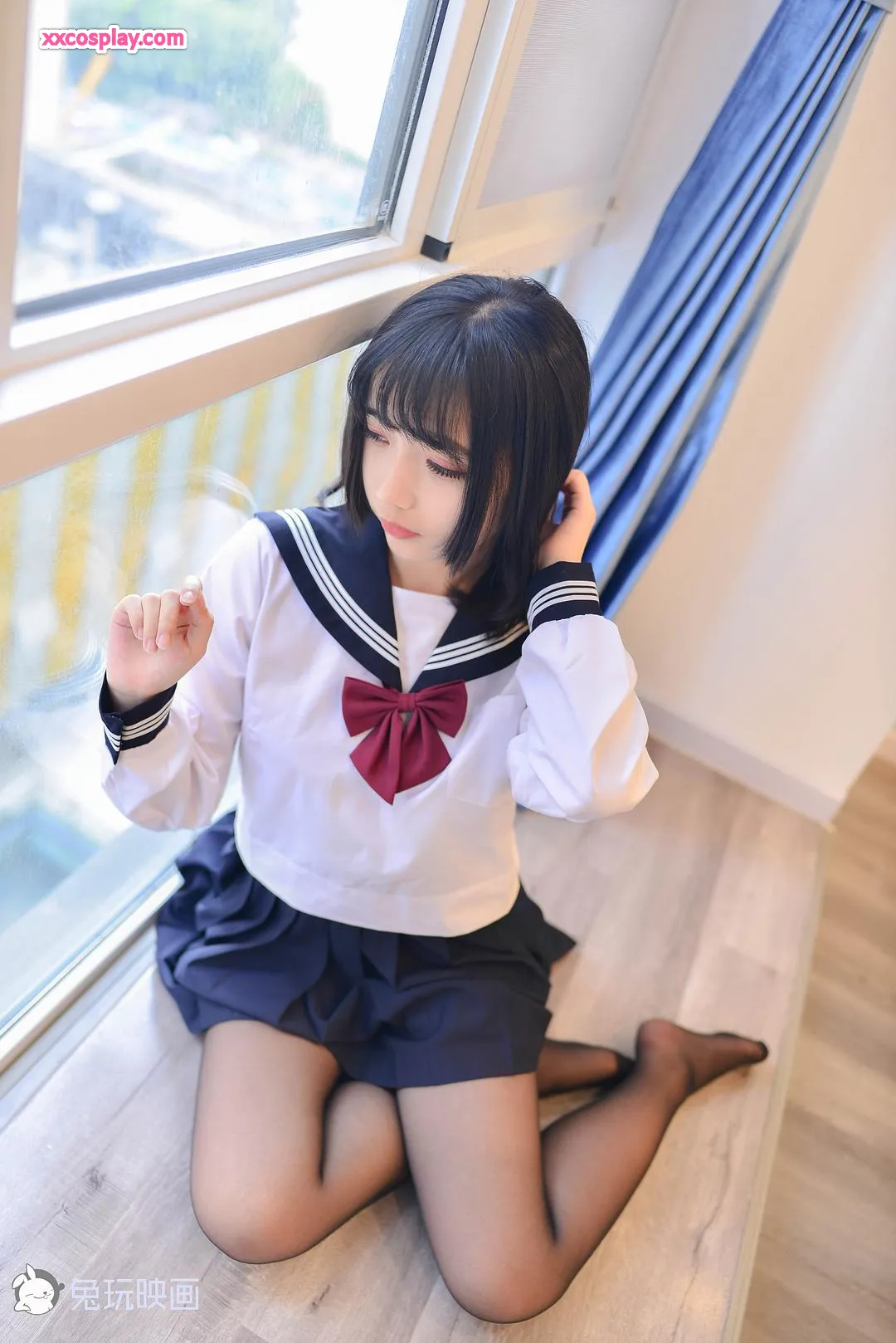 兔玩映画：制服下的死库水